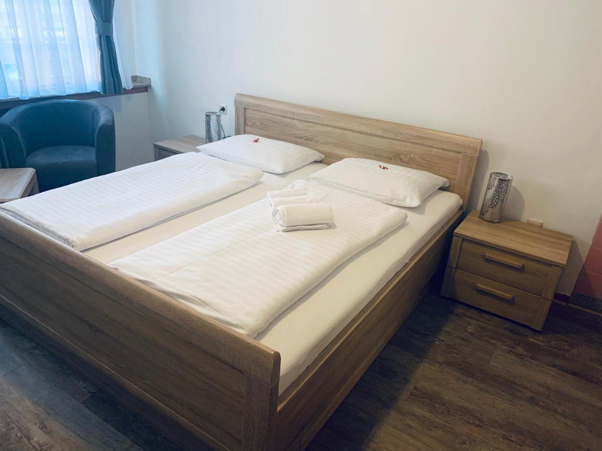 Hotel Brauhaus Zur Krone Bergheim  Kültér fotó